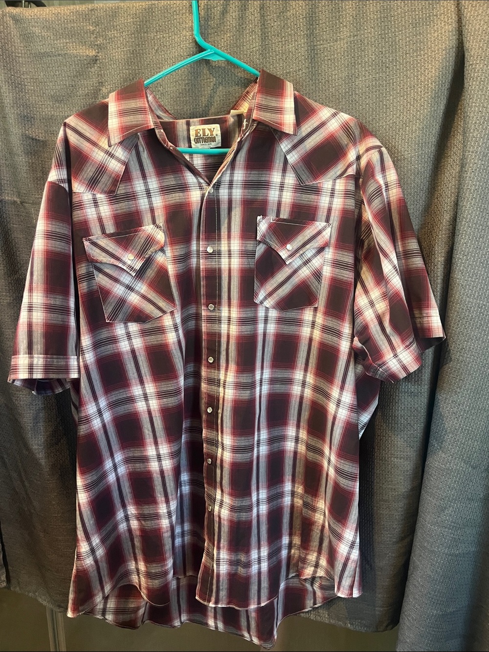 Ely Cattleman Burgundy and White Plaid Short-Sleeve Western Shirt